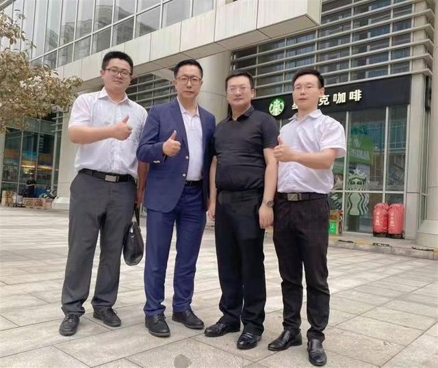 李阳疯狂说英语疯狂打老婆(创始人李阳回应起诉前妻)(2)