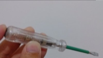 ​电笔怎么确认有没有电,怎样使用电笔和万用表测量物体是否有电