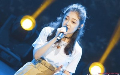 ​希林娜依·高个人资料 详细资料身高年龄父母是干什么的