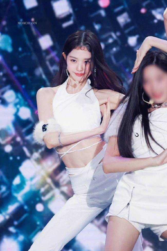 哇哦!韩国天菜美女张元英蛮腰大长腿 太诱人