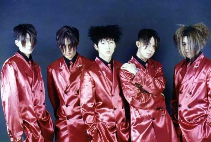 Super Junior退团风波背后,偶像组合难“长久”?