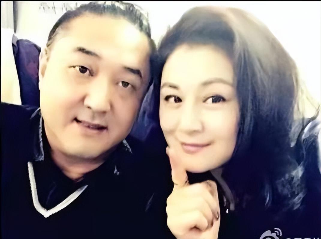 谢大脚个人资料简介(为赵本山“毁美貌”,为弟弟不生育,“谢大脚”于月仙生前有多苦)