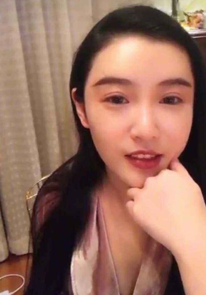 张辛苑减肥前照片(张辛苑颜值跌到谷底)