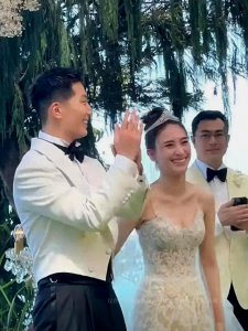 ​曝窦骁并非攀豪门，年入6000万，10岁时从陕西移民加拿大