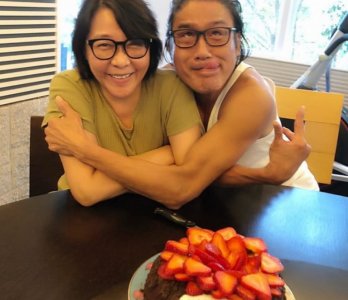 ​梁家辉女儿晒吻照（梁家辉女儿14岁就开始拍拖）