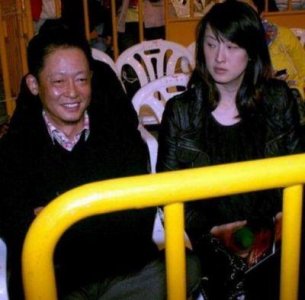 ​王志文妻子身份曝光，12年婚姻低调背后原因引人猜测