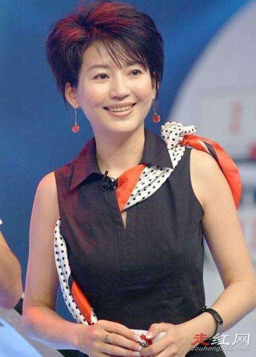 央视王小丫个人资料简介去哪了 两任老公是谁