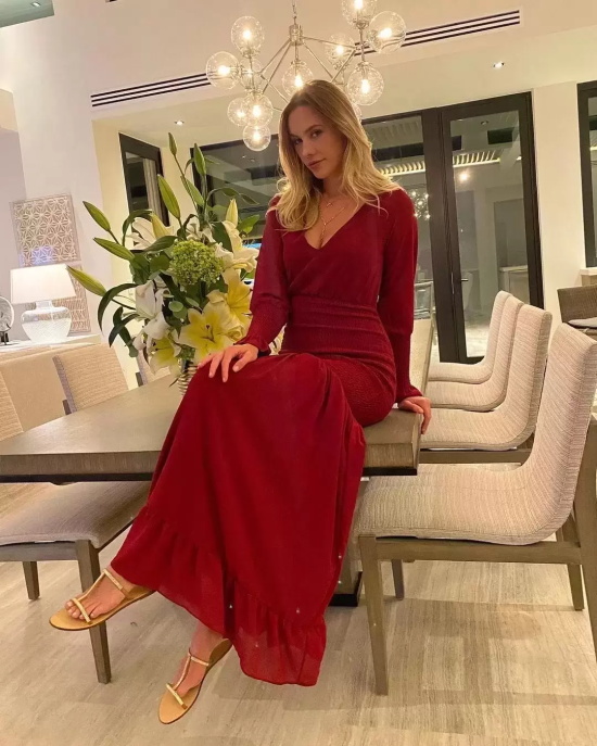 30岁才入行的火辣轻熟女:Addie Andrews