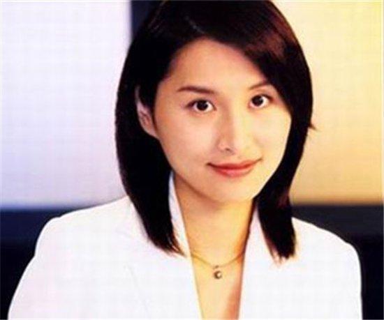 王牌主持人何炅:揭秘与妻子王菁的相恋过程,惹人注目!