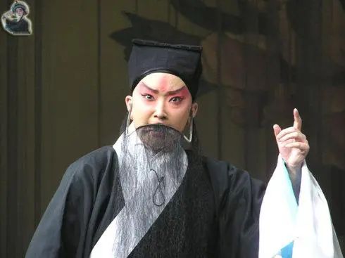 王佩瑜:当今“第一女老生”,被人批评假借传承京剧之名到处捞金