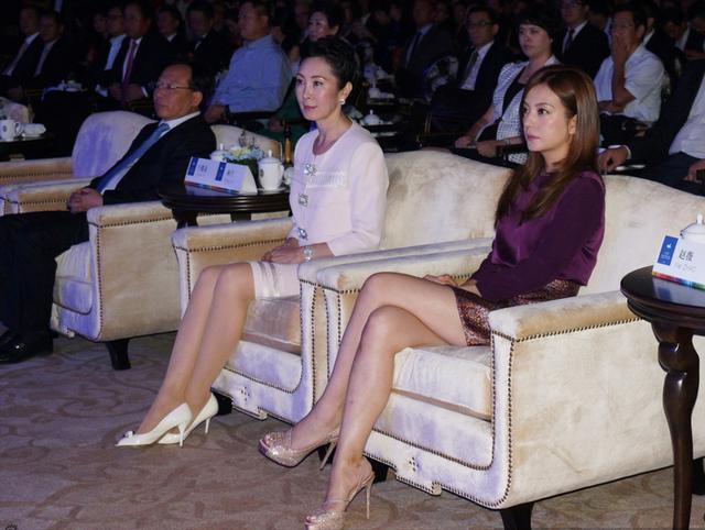 王健林现在的妻子（王健林背后的女人）(7)