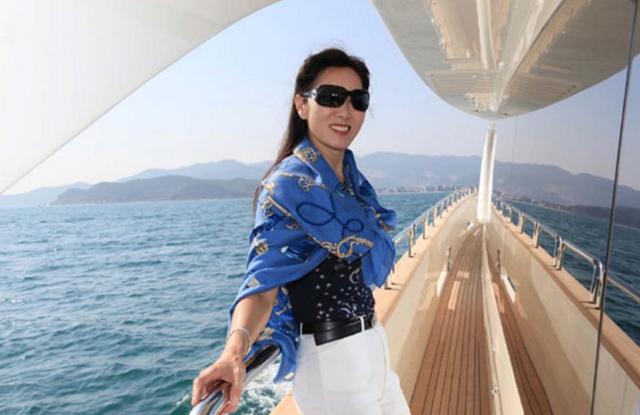 王健林现在的妻子（王健林背后的女人）(3)