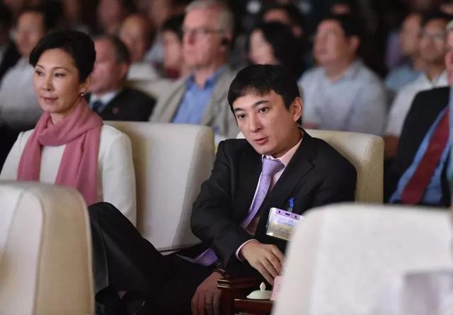 王健林现在的妻子（王健林背后的女人）(6)