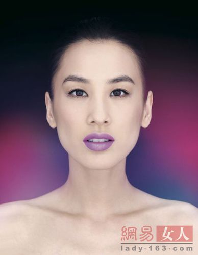 黄圣依个人简介，黄圣依简历资料个人,本文共（3170字）