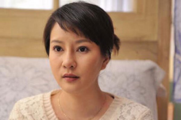 戴志诚妻子袁茵近照个人资料 袁茵前夫侯耀文是被气死的吗