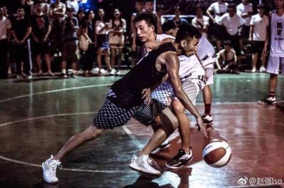 ​杨毅身高，主持人杨健身高(体育主持人杨健去哪了)