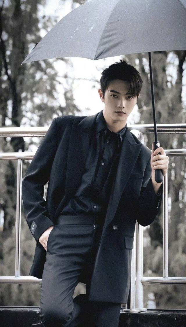 杨天真反对任何艺人公开恋情（杨天真否认签孙一宁）(27)