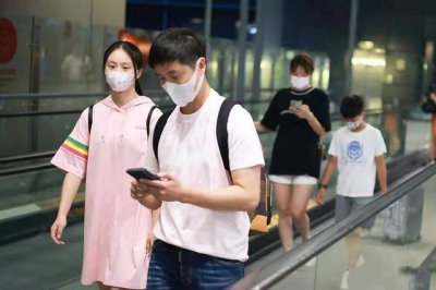 ​杨天真反对任何艺人公开恋情（杨天真否认签孙一宁）