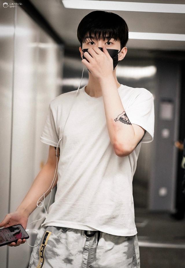 杨天真反对任何艺人公开恋情（杨天真否认签孙一宁）(46)