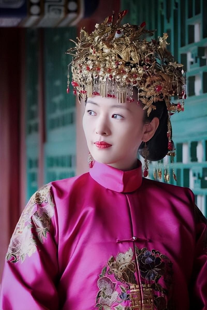 童瑶个人资料简介及家世（用18年撕丑闻标签，被大17岁老公苦追，童瑶的人生远比电视剧精彩）