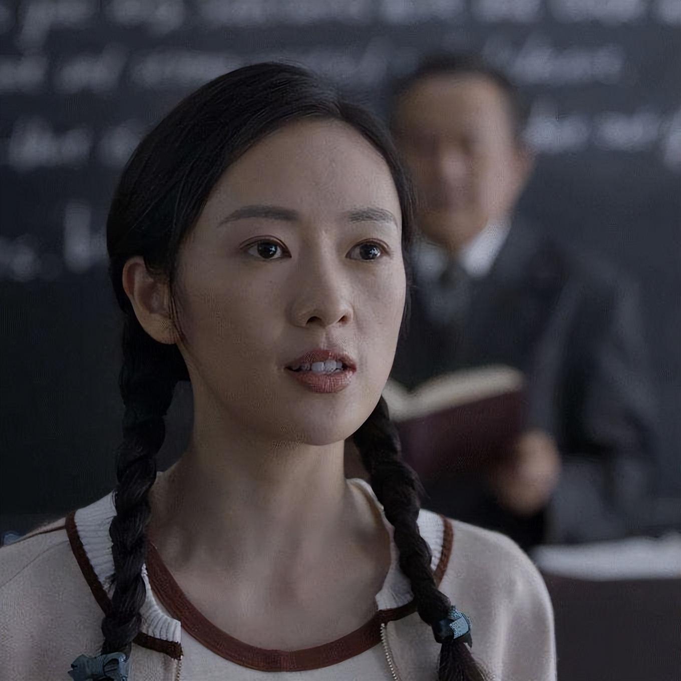 童瑶个人资料简介及家世（用18年撕丑闻标签，被大17岁老公苦追，童瑶的人生远比电视剧精彩）