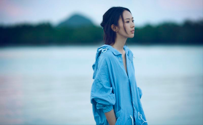 童瑶个人资料简介及家世（用18年撕丑闻标签，被大17岁老公苦追，童瑶的人生远比电视剧精彩）