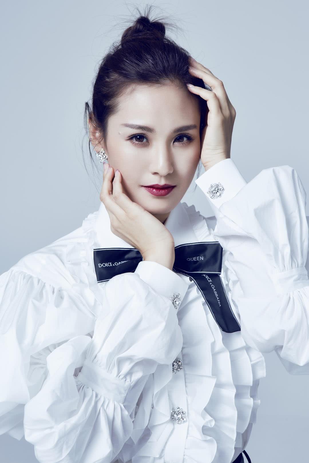 王婉霏个人资料写真作品