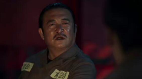 黑话律师房长跟监狱长说了什么