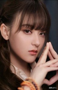 ​黄子韬晒女装照，想和性转后的自己结婚，网友：太般配了