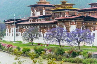 ​不丹困局：做印度的“提线木偶”，还是当中国的“雪域伙伴”？