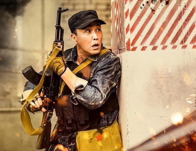 吴刚在战狼2中饰演的角色 吴刚凭借战狼2获最佳男配角(2)