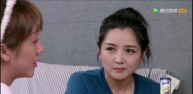 陈浩民老婆五年剖腹生四胎，无奈崩溃到拿针扎大女儿，何洁都哭了