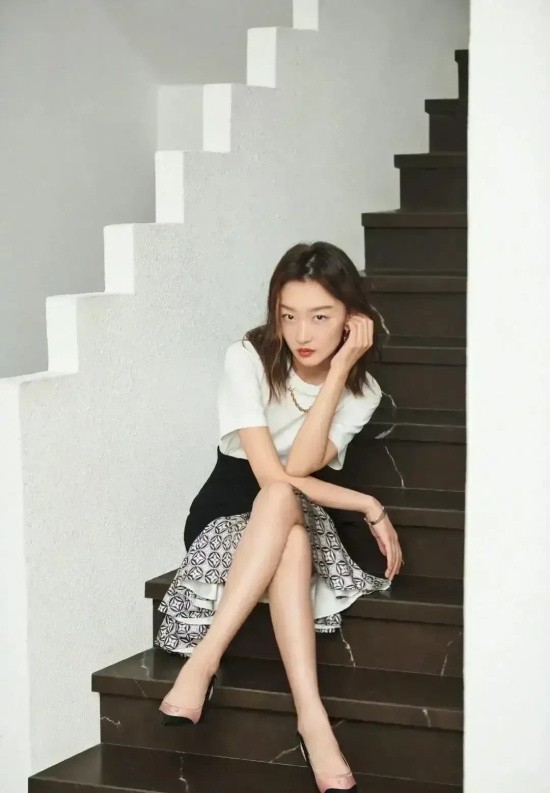 单眼皮也能出美女:周冬雨