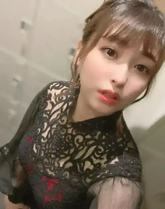 值得深交的秋山祥子美图鉴赏,业界的台柱子!