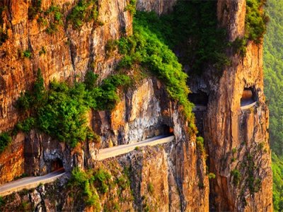 ​河南最特殊的三个村子，悬崖上、地坑里，还有一个成为了“鬼村”