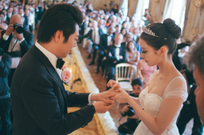 郎朗老婆吉娜爱丽丝个人资料家世背景生活照,吉娜爱丽丝是中国人