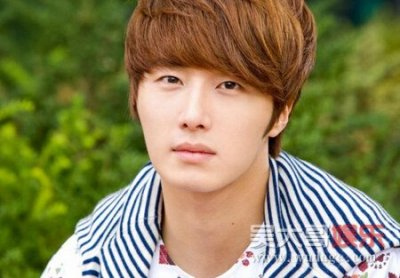 ​丁一宇自杀怎么回事幕后真相 丁一宇承认的女朋友是谁资料照片