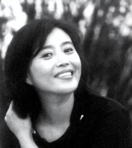 丁嘉丽：为捧火孙红雷甚至给导演下跪：伤痕累累的爱不值得