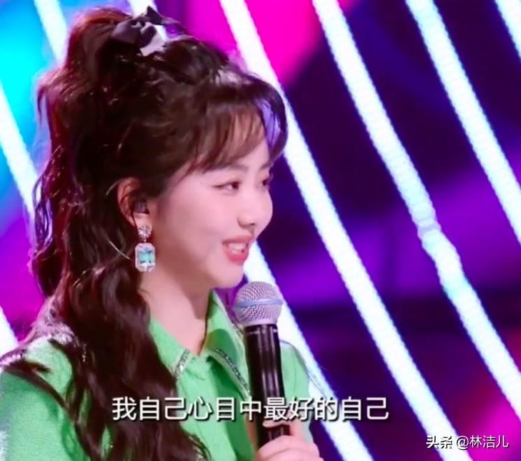 被谭松韵的“素颜杀”美到了,怼脸拍皮肤太好,她真不是大学生?