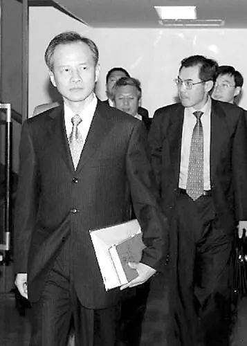 “外交儒士”汪文斌和崔天凯:他们为了国家白了头,看完潸然泪下