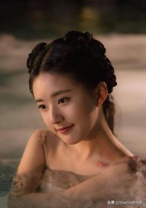 ​赵露思八字刘海发型（圆脸女神赵思露）