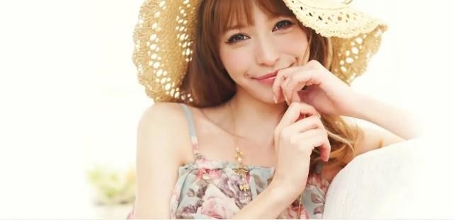 藤井莉娜的痣很美(混血女神藤井莉娜和汪东城)