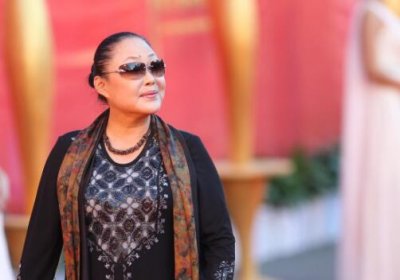 ​斯琴高娃加入瑞士国籍的真相