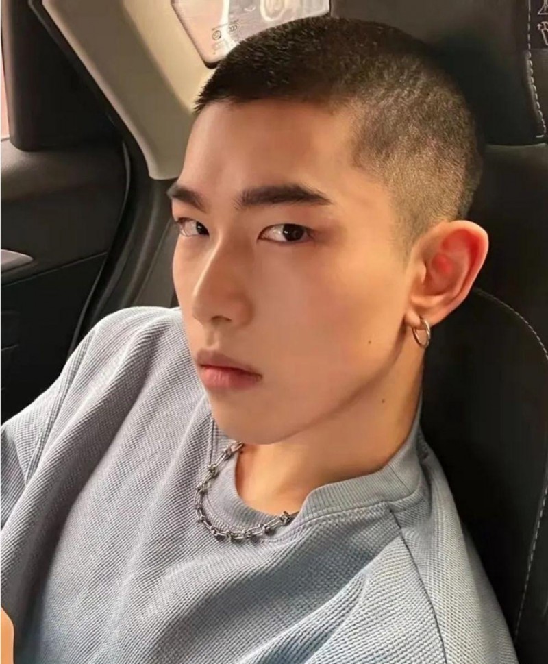 南康白起跳江事件（他跳江而亡年仅27岁）