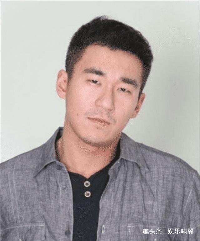 她为拍戏与老师发生关系？张默因此暴打她，时隔多年爆出真相