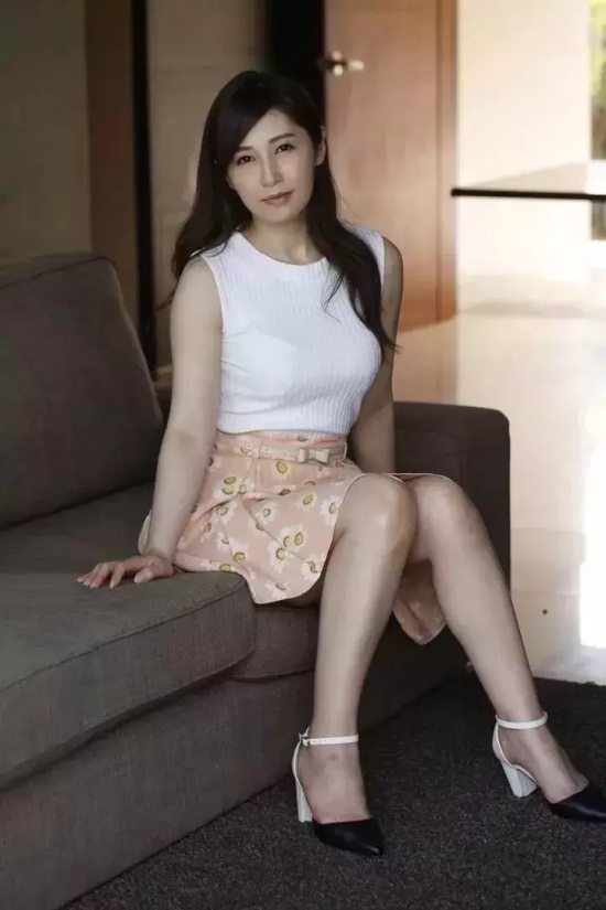 宇宙第一魔女,SOD史上最强人妻——佐佐木明希