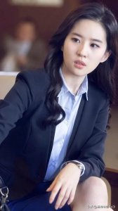 ​刘亦菲背后不为人知的三段爱情(大家怎么看)