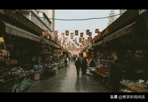 西安老街巷之都城隍庙:一半是众生,一半是神明