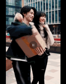 孙千粉色袜子（大长腿肉脸甜妹孙千被拍与男子紧抱）(82)