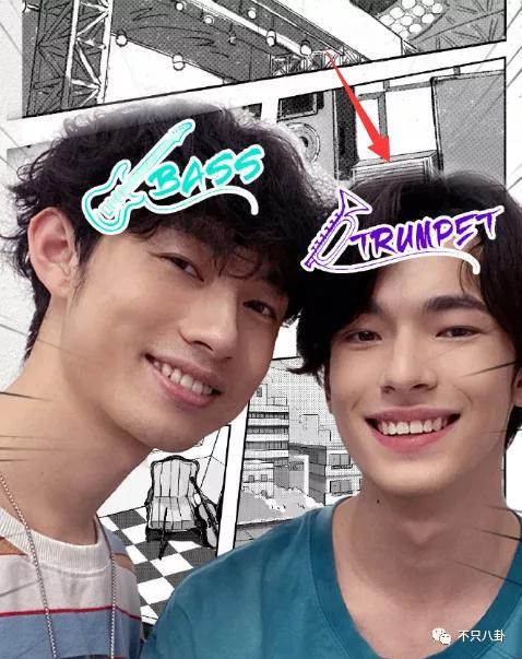 孙千粉色袜子（大长腿肉脸甜妹孙千被拍与男子紧抱）(47)